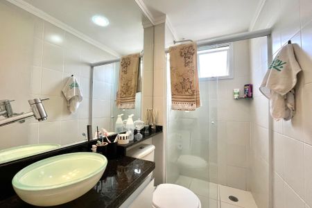 Apartamento à venda com 54m², 2 quartos e 2 vagasBanheiro Corredor