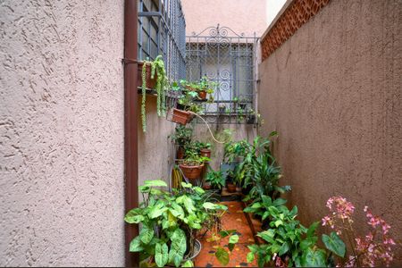 Casa para alugar com 180m², 2 quartos e 1 vaga Casa para alugar com 180m², 2 quartos e 1 vagaCorredor Externo