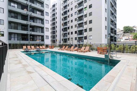 Apartamento para alugar com 42m², 2 quartos e sem vaga Apartamento para alugar com 42m², 2 quartos e sem vagaÁrea comum - Piscina