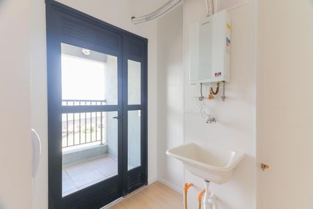 Apartamento à venda com 42m², 2 quartos e sem vaga Apartamento à venda com 42m², 2 quartos e sem vagaCozinha e Área de Serviço