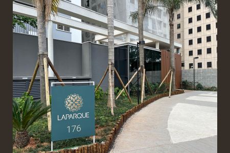 Apartamento para alugar com 41m², 2 quartos e 1 vaga Apartamento para alugar com 41m², 2 quartos e 1 vagaFachada