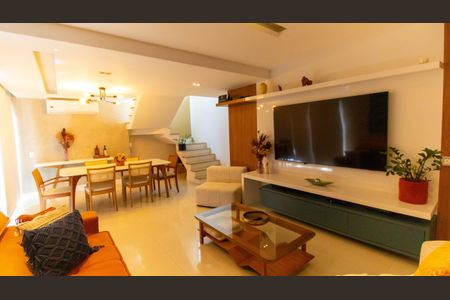 Casa para alugar com 4 quartos, 280m² em Vila Progresso, Niterói