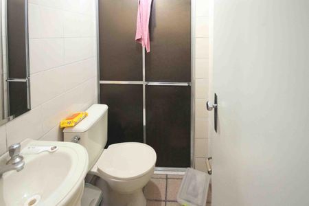 Apartamento à venda com 64m², 3 quartos e 1 vaga Apartamento à venda com 64m², 3 quartos e 1 vagaBanheiro Social