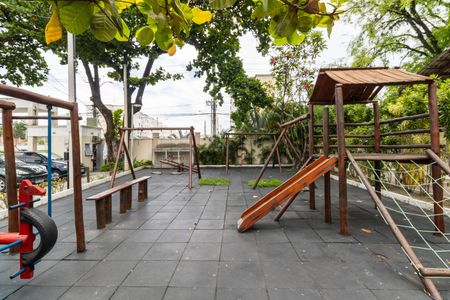 Apartamento para alugar com 80m², 2 quartos e 1 vaga Apartamento para alugar com 80m², 2 quartos e 1 vagaÁrea comum - Playground