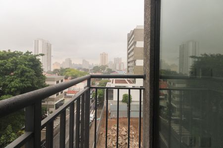 Apartamento para alugar com 33m², 1 quarto e sem vaga Apartamento para alugar com 33m², 1 quarto e sem vagaVaranda