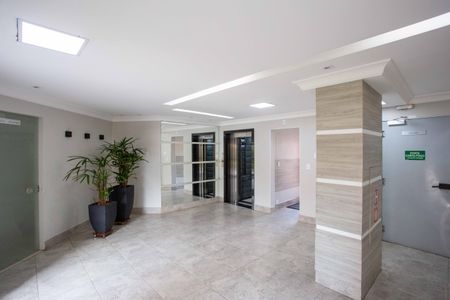 Apartamento para alugar com 67m², 2 quartos e 1 vagaHall social