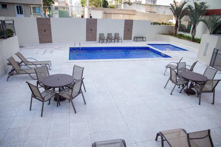 Apartamento para alugar com 67m², 2 quartos e 1 vagaÁrea comum - Piscina