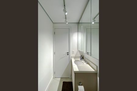 Studio para alugar com 25m², 1 quarto e sem vaga Studio para alugar com 25m², 1 quarto e sem vagaBanheiro Social