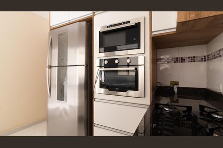 Casa à venda com 90m², 2 quartos e 2 vagas Casa à venda com 90m², 2 quartos e 2 vagasCozinha