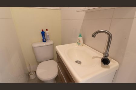 Casa à venda com 90m², 2 quartos e 2 vagas Casa à venda com 90m², 2 quartos e 2 vagasLavabo