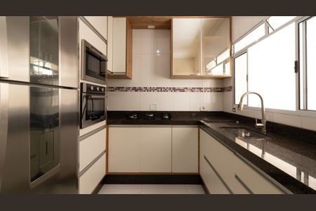 Casa à venda com 90m², 2 quartos e 2 vagas Casa à venda com 90m², 2 quartos e 2 vagasCozinha