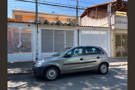 Casa à venda com 90m², 2 quartos e 2 vagas Casa à venda com 90m², 2 quartos e 2 vagasFachada