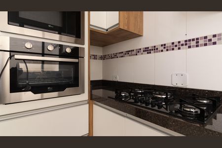 Casa à venda com 90m², 2 quartos e 2 vagas Casa à venda com 90m², 2 quartos e 2 vagasCozinha