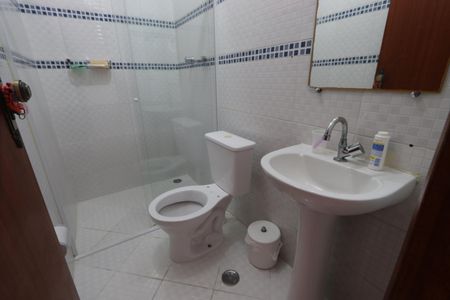 Casa à venda com 220m², 2 quartos e 2 vagasBanheiro Social