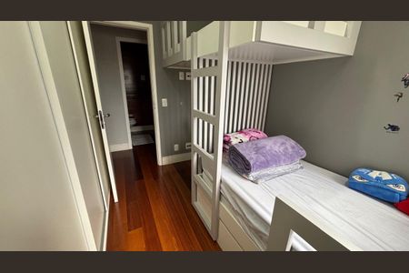 Apartamento à venda com 93m², 2 quartos e 2 vagasQuarto 2 