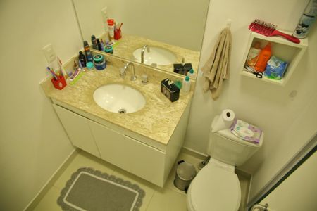 Apartamento à venda com 93m², 2 quartos e 2 vagasBanheiro Social 