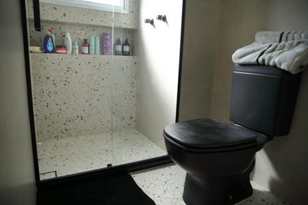 Apartamento à venda com 93m², 2 quartos e 2 vagasSuíte  - Banheiro 