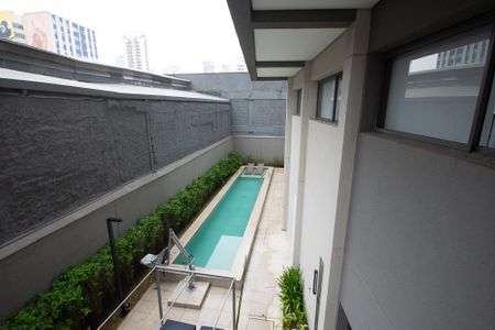 Apartamento à venda com 44m², 1 quarto e sem vaga Apartamento à venda com 44m², 1 quarto e sem vagaÁrea comum - Piscina