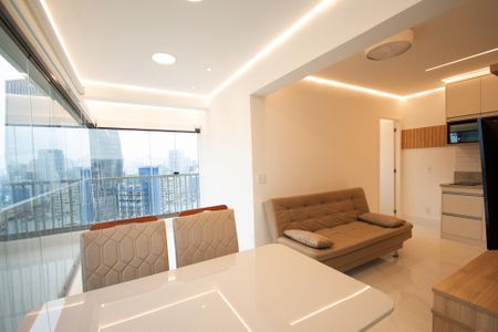 Sala de jantar de apartamento à venda com 1 quarto, 44m² em Pinheiros, São Paulo