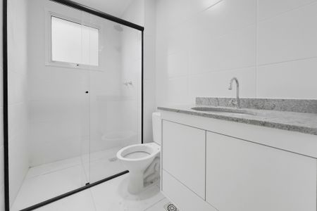 Apartamento para alugar com 68m², 2 quartos e 1 vaga Apartamento para alugar com 68m², 2 quartos e 1 vagaBanheiro da Suíte 2
