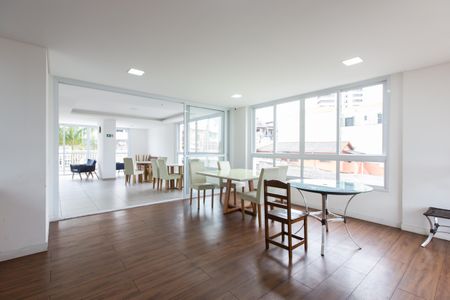 Apartamento à venda com 50m², 1 quarto e 1 vaga Apartamento à venda com 50m², 1 quarto e 1 vagaÁrea comum - Salão de Festas