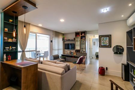 Sala de apartamento à venda com 2 quartos, 75m² em Caxingui, São Paulo