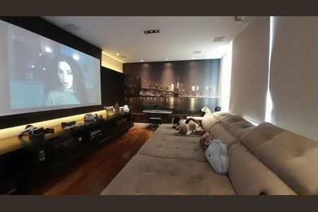 Casa à venda com 3 quartos, 280m² em Vila Carrão, São Paulo