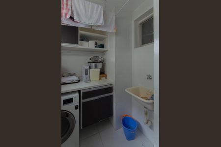 Apartamento à venda com 94m², 3 quartos e 1 vagaÁrea de Serviço