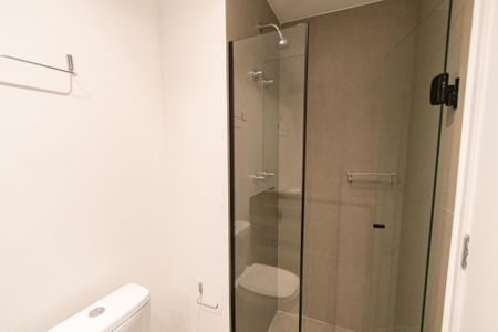 Studio para alugar com 55m², 1 quarto e 1 vaga Studio para alugar com 55m², 1 quarto e 1 vagaBanheiro