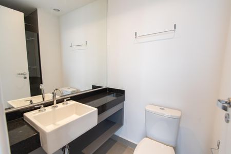 Studio para alugar com 55m², 1 quarto e 1 vaga Studio para alugar com 55m², 1 quarto e 1 vagaBanheiro