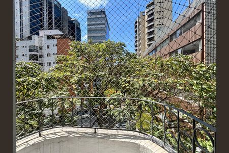 varanda de apartamento à venda com 1 quarto, 44m² em Itaim Bibi, São Paulo