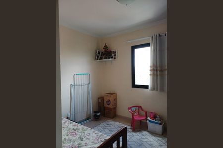 Quarto de apartamento para alugar com 2 quartos, 60m² em Jardim Tupanci, Barueri
