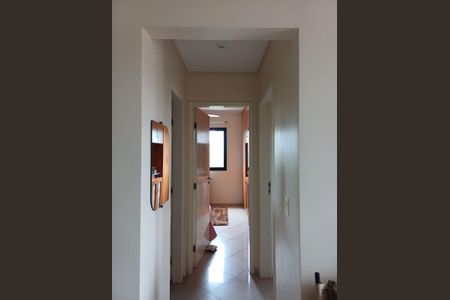 Sala de apartamento para alugar com 2 quartos, 60m² em Jardim Tupanci, Barueri