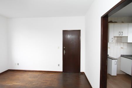 Sala de apartamento para alugar com 2 quartos, 50m² em Sagrada Família, Belo Horizonte