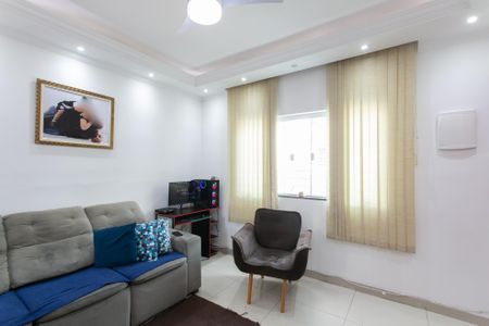 Sala de casa de condomínio à venda com 2 quartos, 65m² em Vila Regina, São Paulo