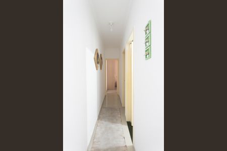 Corredor  de casa de condomínio à venda com 2 quartos, 65m² em Vila Regina, São Paulo