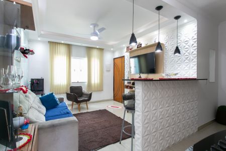 Sala de casa de condomínio à venda com 2 quartos, 65m² em Vila Regina, São Paulo