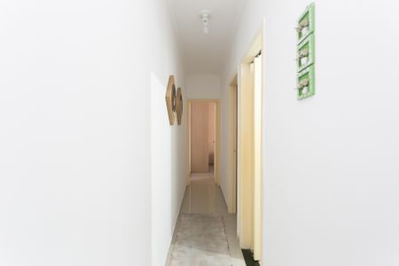 Corredor  de casa de condomínio à venda com 2 quartos, 65m² em Vila Regina, São Paulo