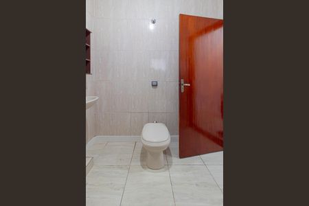 Casa à venda com 335m², 3 quartos e 5 vagas Casa à venda com 335m², 3 quartos e 5 vagasBanheiro da Suíte