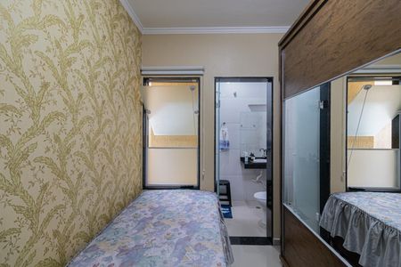 Casa de condomínio à venda com 160m², 3 quartos e 3 vagas Casa de condomínio à venda com 160m², 3 quartos e 3 vagasSuíte