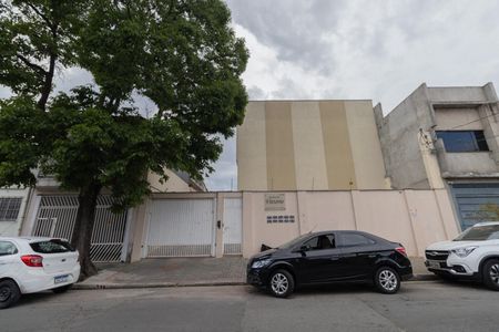 Casa de condomínio à venda com 160m², 3 quartos e 3 vagas Casa de condomínio à venda com 160m², 3 quartos e 3 vagasFachada