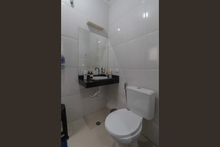 Casa de condomínio à venda com 160m², 3 quartos e 3 vagas Casa de condomínio à venda com 160m², 3 quartos e 3 vagasBanheiro Suíte