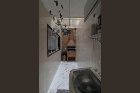 Casa de condomínio à venda com 160m², 3 quartos e 3 vagas Casa de condomínio à venda com 160m², 3 quartos e 3 vagasChurrasqueira