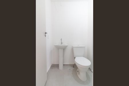 Apartamento para alugar com 38m², 2 quartos e sem vaga Apartamento para alugar com 38m², 2 quartos e sem vagaBanheiro Social