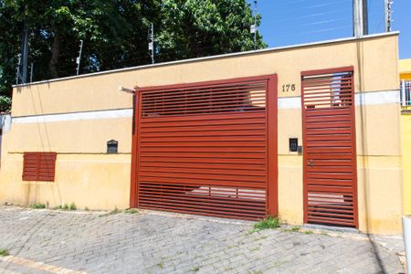 Casa de condomínio à venda com 59m², 2 quartos e 1 vaga Casa de condomínio à venda com 59m², 2 quartos e 1 vagaFachada