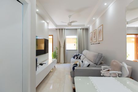 Sala de casa de condomínio à venda com 2 quartos, 59m² em Parada XV de Novembro, São Paulo