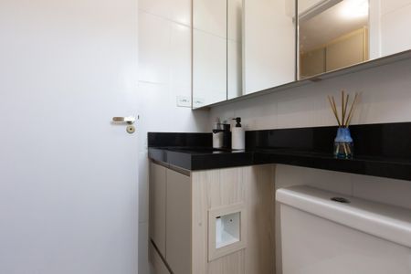 Casa de condomínio à venda com 59m², 2 quartos e 1 vaga Casa de condomínio à venda com 59m², 2 quartos e 1 vagaBanheiro da Suíte 2