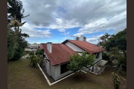 Casa à venda com 390m², 4 quartos e 2 vagasFachada
