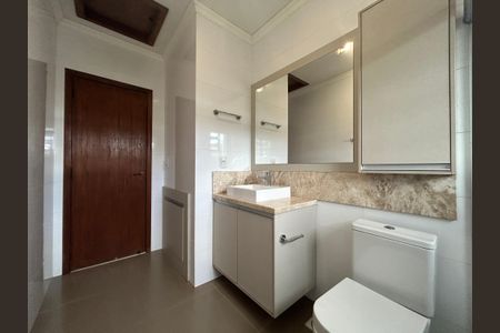 Casa à venda com 390m², 4 quartos e 2 vagasBanheiro 2