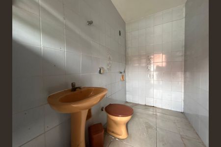 Casa à venda com 390m², 4 quartos e 2 vagasBanheiro 4